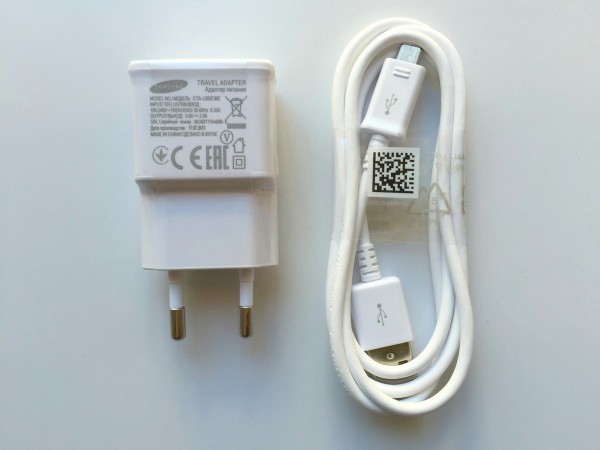 Зарядно Samsung 220v за Galaxy S3 Mini I8190